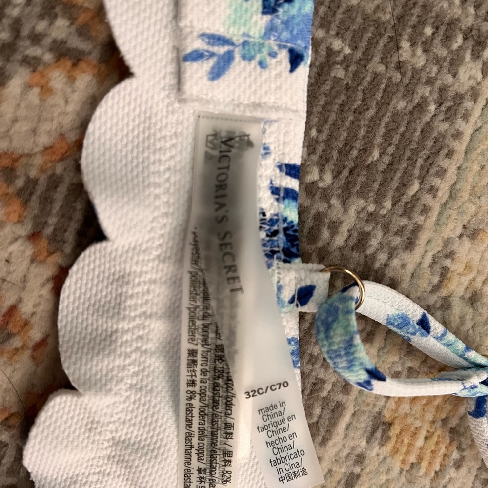 Victoria’s Secret swim top blu/white floral scalloped top & sides adjustable 32c - Picture 5 of 11